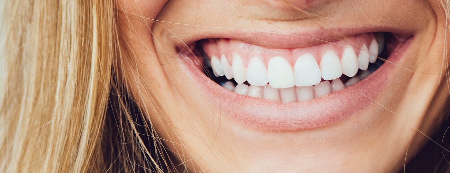 Alternativna zubna njega: mućkanje ulja u ustima i dr.