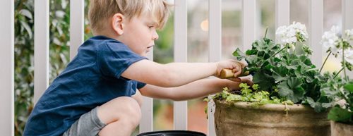 Vrtlarenje s djecom: 5 ideja za zabavu u zelenom
